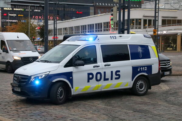 Helsinki 113 Helsingin poliisilaitos Avainsanat: CPA-197 PHE113 Mercedes-Benz Vito Poliisi Helsinki